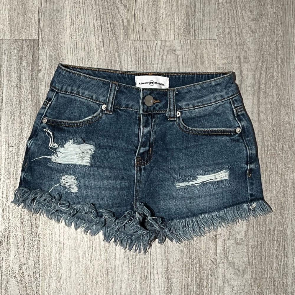 Ashley Mason cut off jeans short shorts - Picture 2 of 13